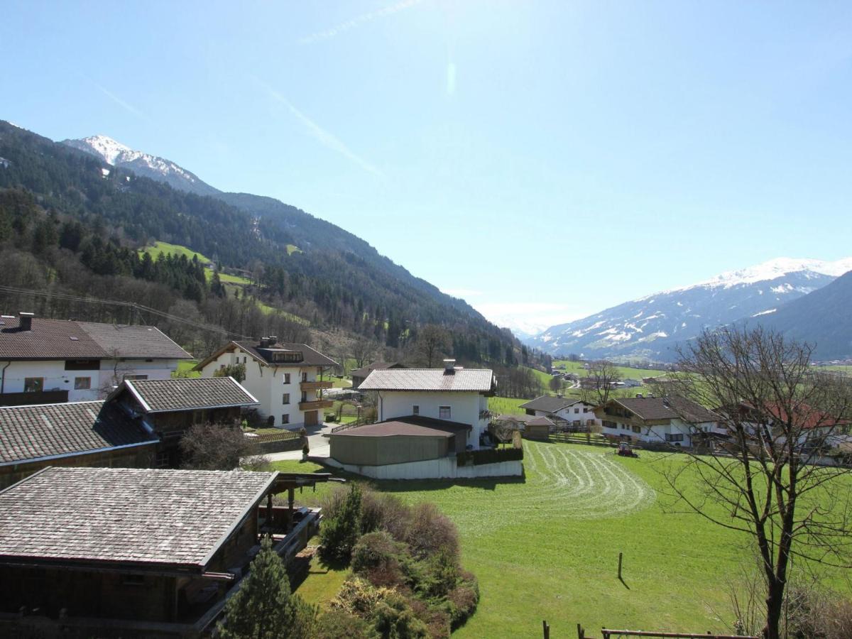 Apartment In Hart Im Zillertal With Garden Balcony Parking Fügen Exterior foto